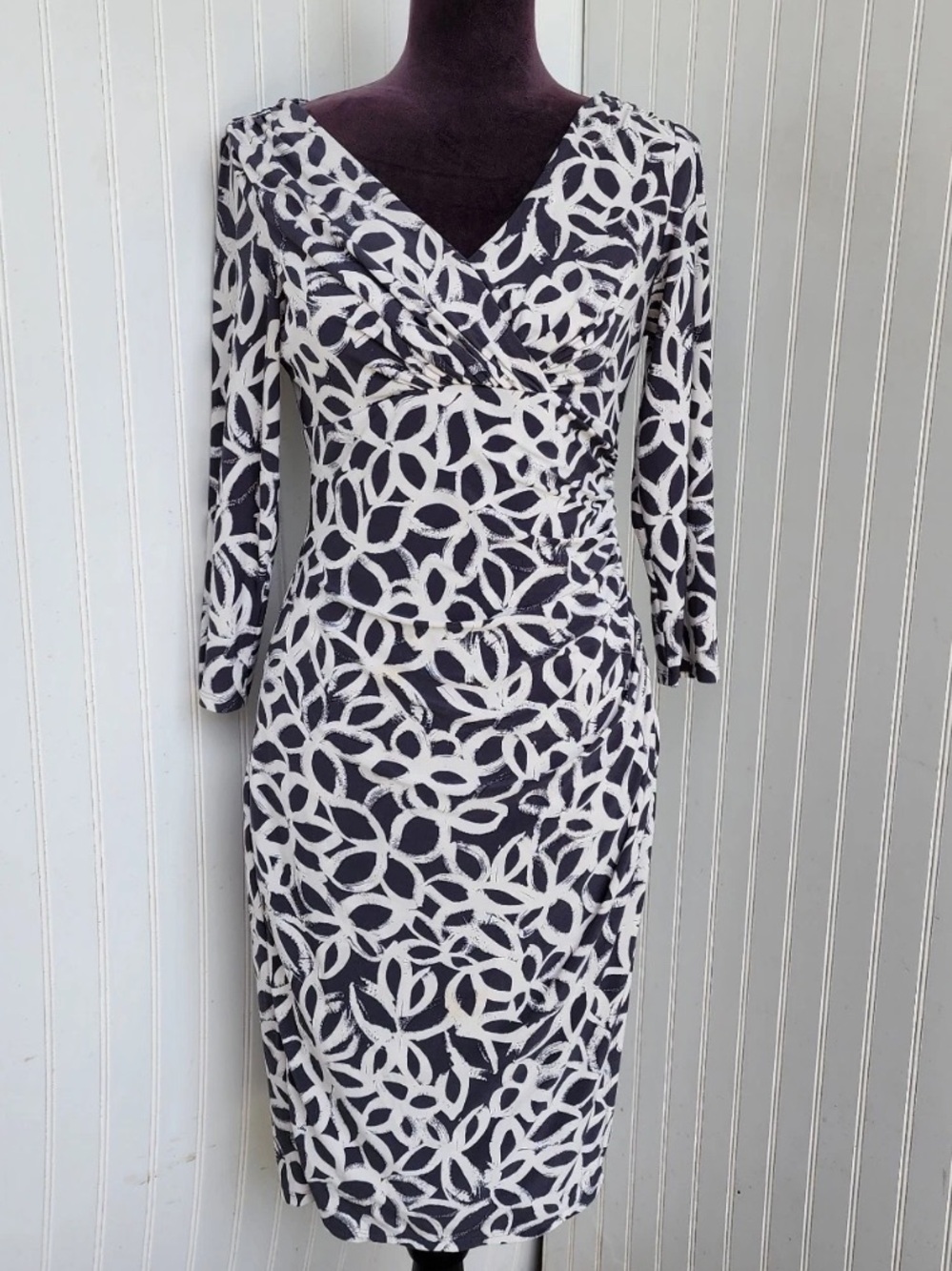 Lauren Ralph Lauren Figure flattering Stretchy Wrap dress Charcoal/White Size 14